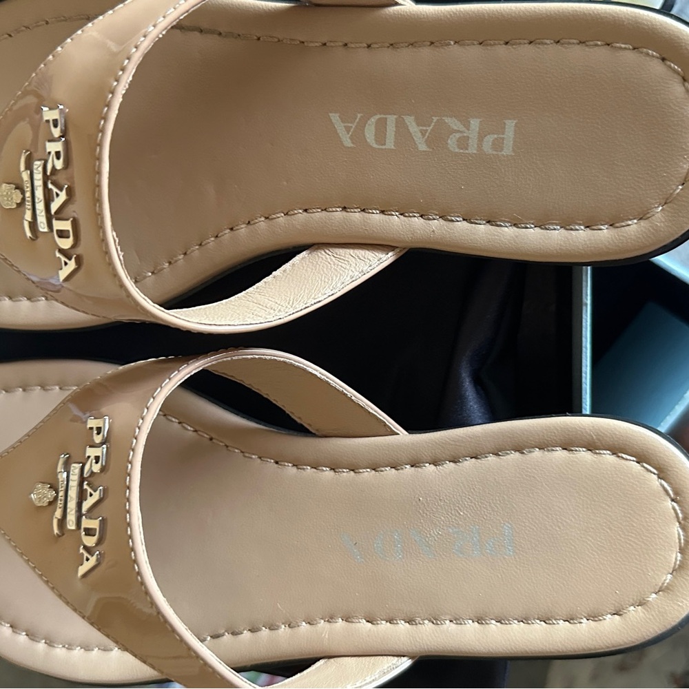 Prada thong Sandals patent leather 35 or 5 - Picture 6 of 7